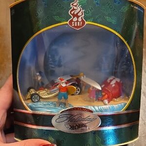 Hot Wheels Surf Adventure Playset with Red and Blue